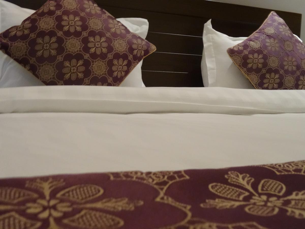Dar Hashim Hotel Suites - Al Sahafa Riaad Buitenkant foto